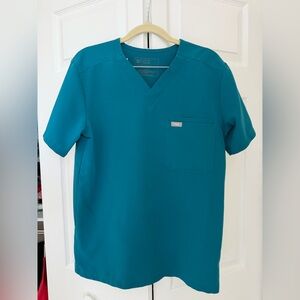 Figs Men's V-Neck Shirt and Jogger Pant Set in Pacific Blue